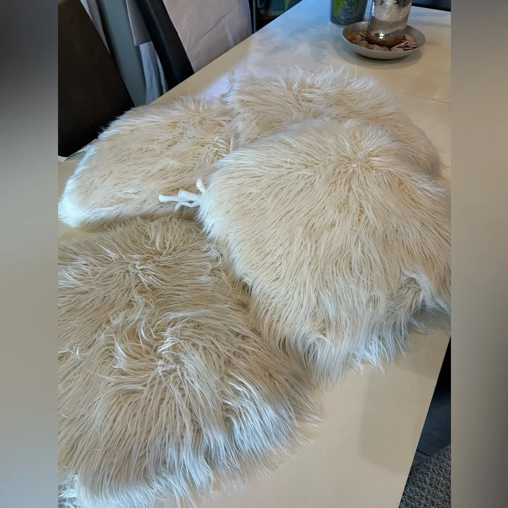 Pier 1 Cream (4) Faux Fur seat cushions - Picture 3 of 10